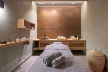 Vithos_Spa-Massage-Room-4a.jpeg