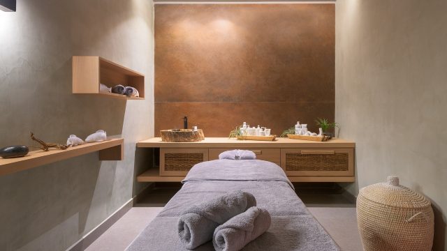 Vithos_Spa-Massage-Room-4a.jpeg