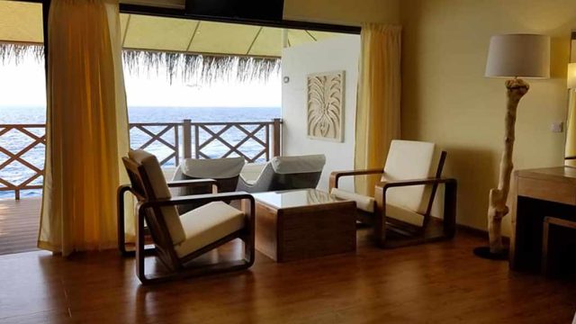 dramland-maldives-water-bungalow-2.jpg