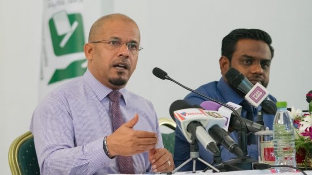 elections-comission-ec-hussain-shareef-ec-raees_-5-755x435.jpg