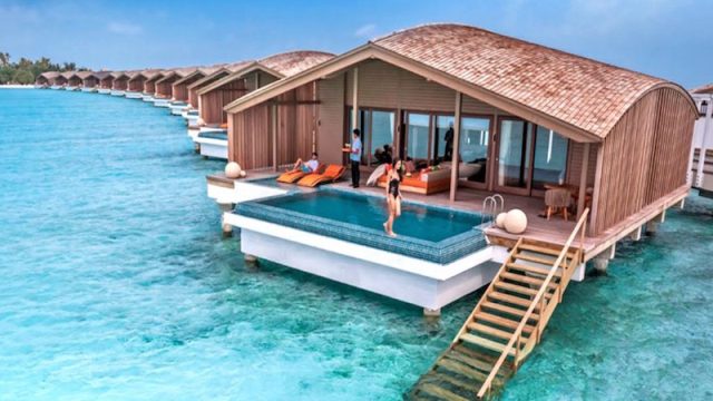 finolhu-villas-solar-powered-resort-club-med-889x607.jpg