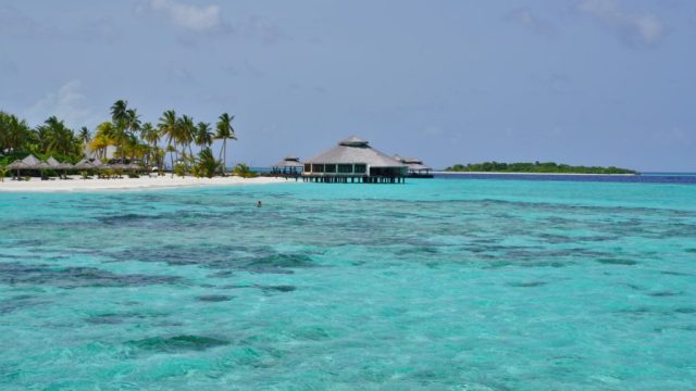 hanifaru-bay-view-from-kihaa-maldives-1024x682-1.jpg
