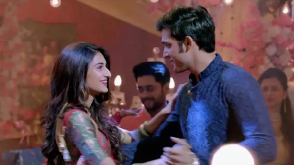 kasautii-zindagii-kay-when-erica-fernandes-dances-with-parth-samthaan-on-screen-2-920x518.jpg