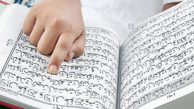 muslim-boy-reading-the-quran-BNJ46N-800x459-800x459.jpg