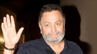 rishi-kapoor-returns-to-india-after-11-months-920x518.jpg